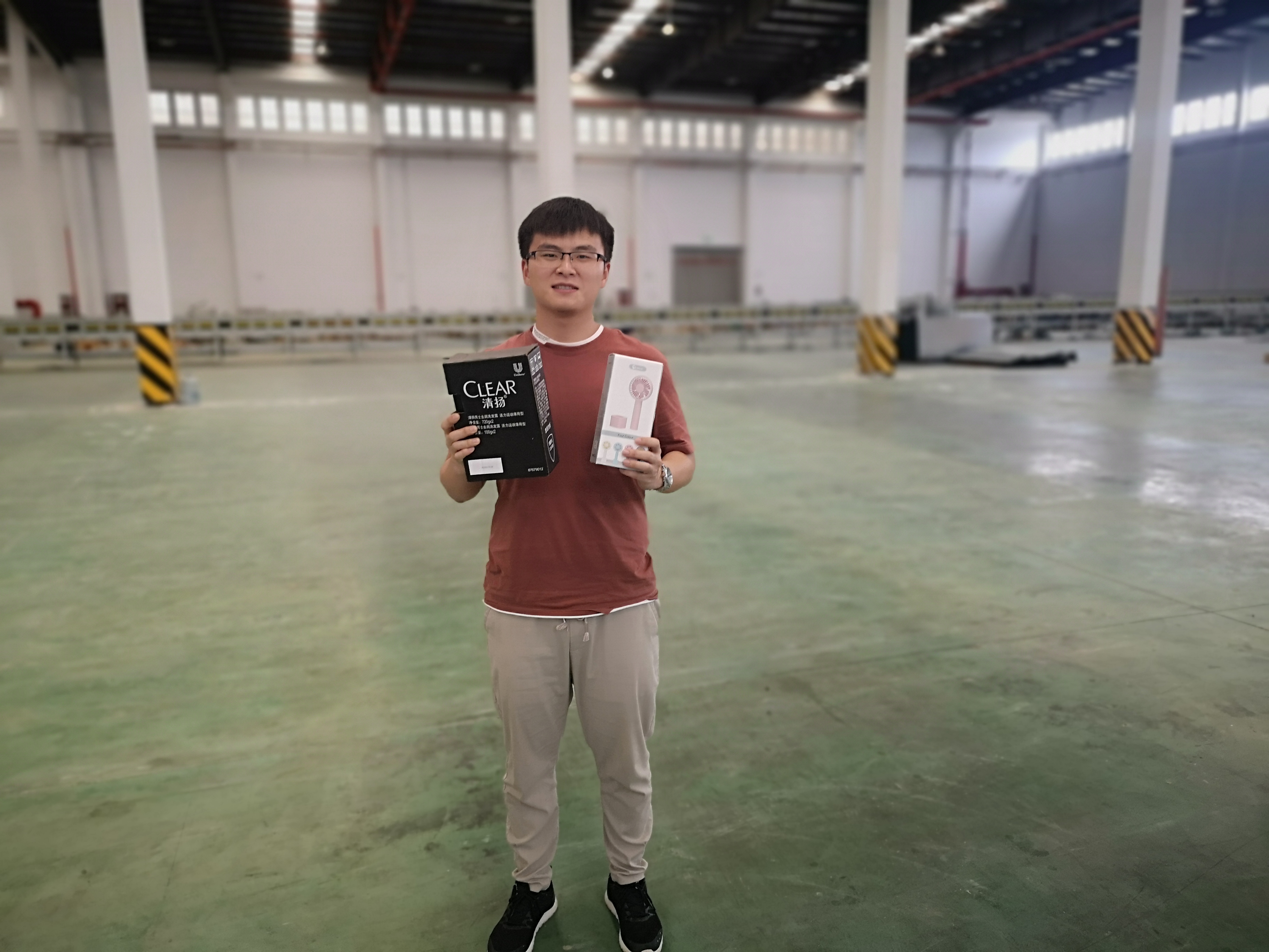 關(guān)愛(ài)職工 · 夏送清涼 | 寶開(kāi)工會(huì)赴一線送清涼，致敬高溫下的堅(jiān)守