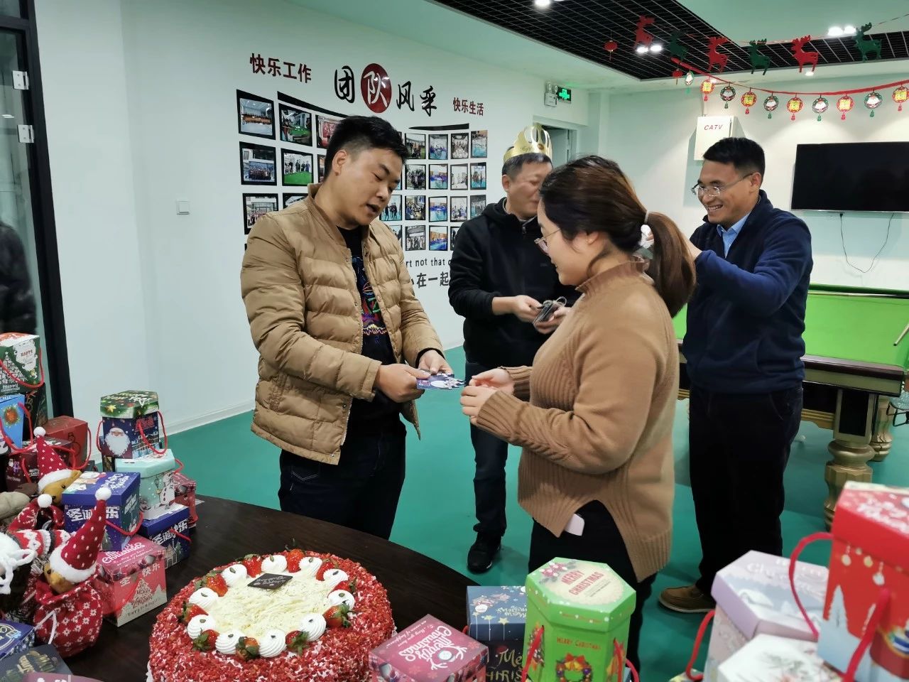 圣誕主題生日趴 | 濃情暖意平安夜，誕愿有你共前行