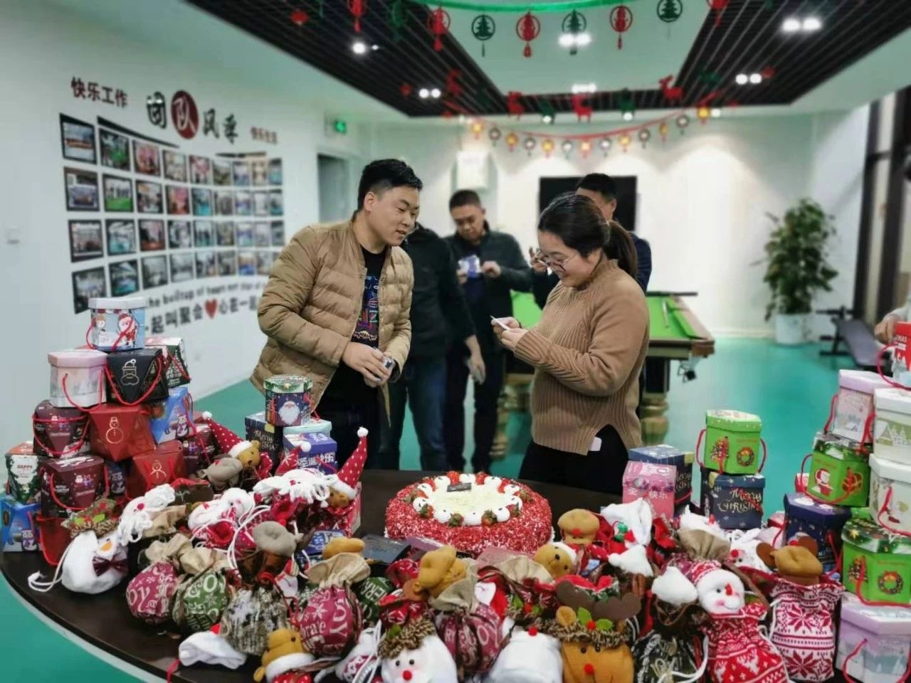 圣誕主題生日趴 | 濃情暖意平安夜，誕愿有你共前行