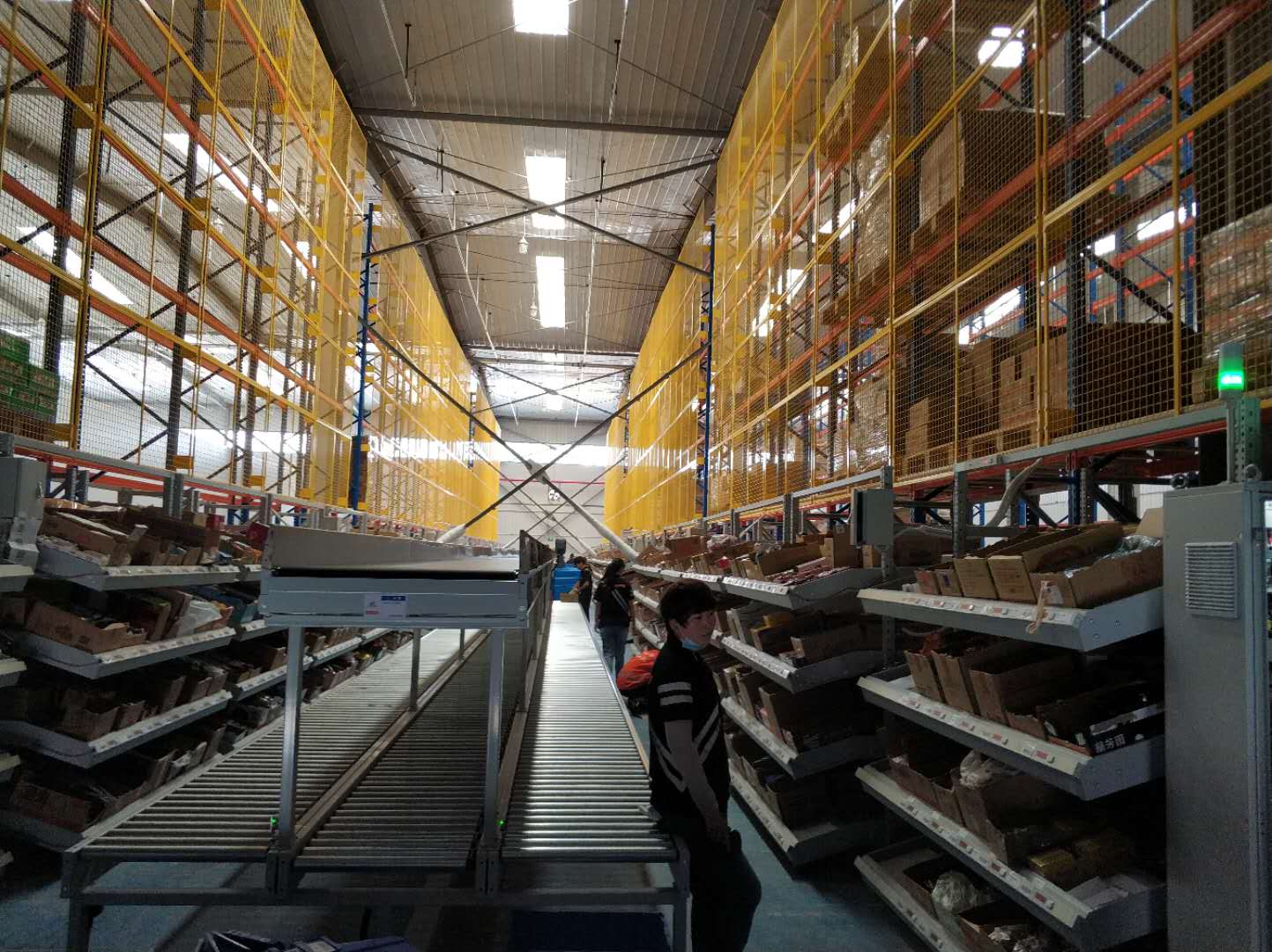 現(xiàn)場報道 | 便利蜂北京倉常溫庫、冷藏庫項目完美收官