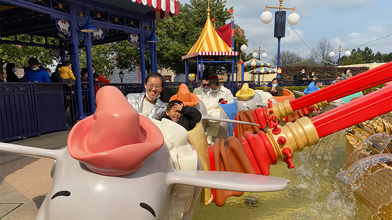 Happy Women’s Day | 歡度三八節(jié)，我們相約上海迪士尼樂園