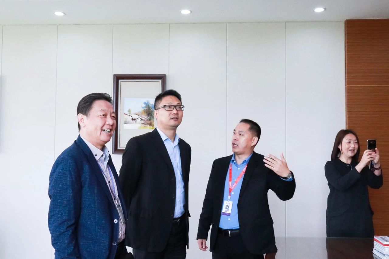 快訊 | 熱烈歡迎吳涇鎮(zhèn)領導蒞臨寶開指導工作！